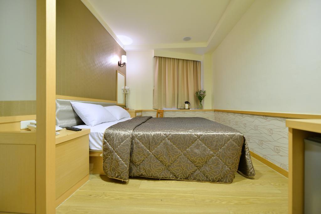Ing Wang Hotel Тайнань Экстерьер фото