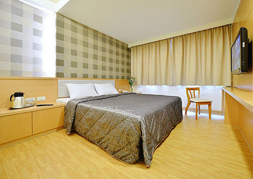 Ing Wang Hotel Тайнань Экстерьер фото
